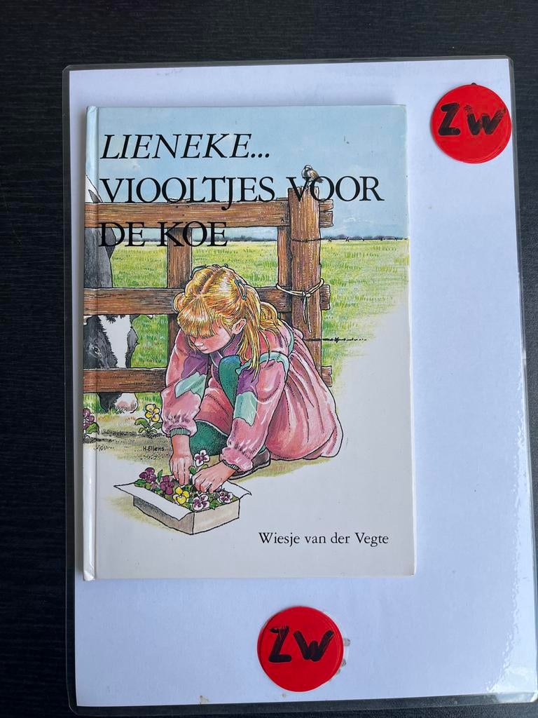 Lieneke... Viooltjes voor de koe - Wiesje van der Vegte, Boeken, Kinderboeken | Jeugd | onder 10 jaar, Ophalen of Verzenden, Zo goed als nieuw