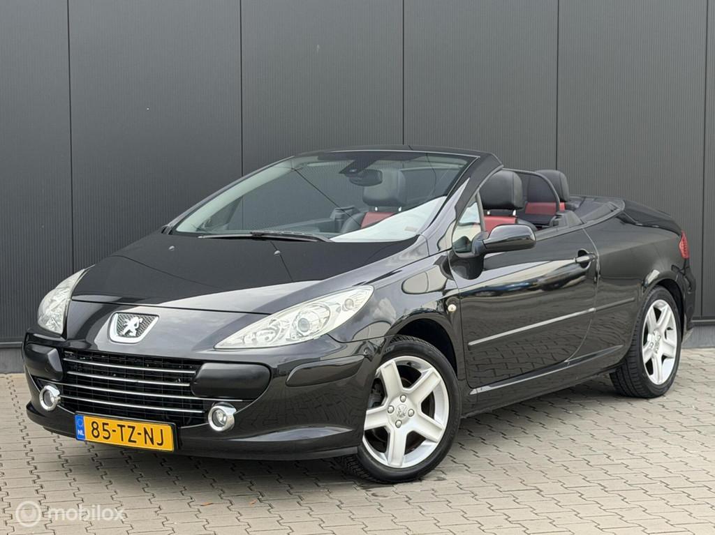 Peugeot 307 CC 2.0-16V | LEDER | 17 INCH | CRUISE | CLIMA |, Voorwielaandrijving, Gebruikt, 4 cilinders, Cabriolet