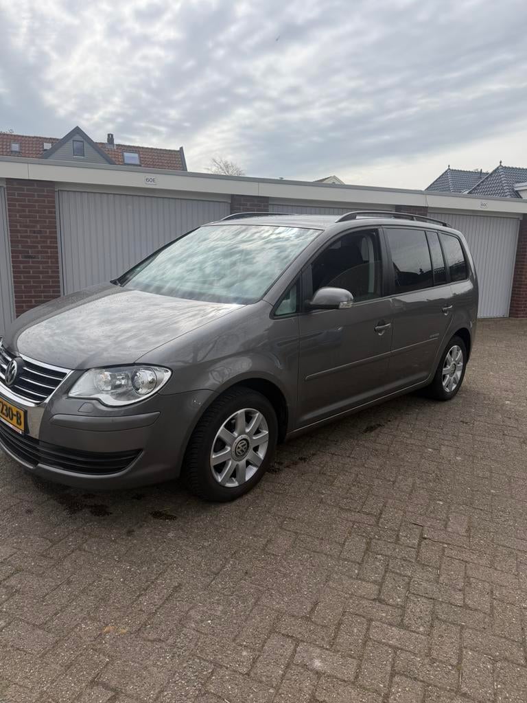 Volkswagen Touran 1.4 7persoon AUTOMAAT TSI 103KW DSG 2008, Auto's, Volkswagen, 4 cilinders, Grijs, Particulier, SUV of Terreinwagen