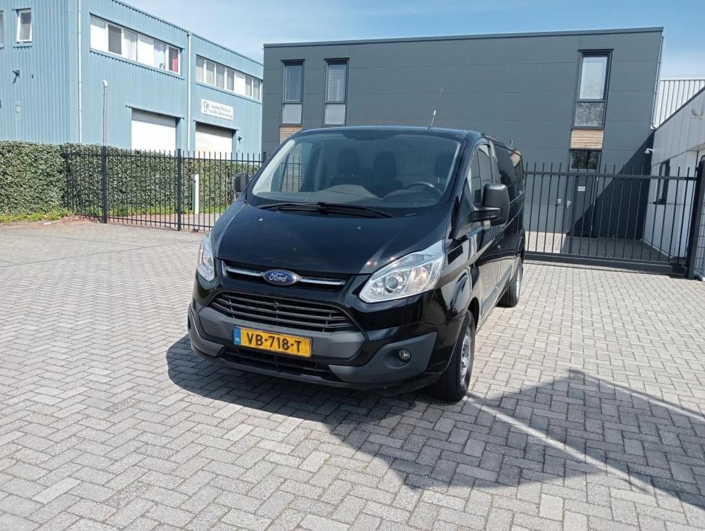 Ford Transit Custom 290 2.2 TDCI L2H1 Bj 2013 (bj 2013), Auto's, Bestelauto's, Voorwielaandrijving, Euro 5, Gebruikt, Zwart