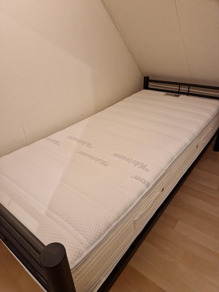 Één persoons bed, Huis en Inrichting, Slaapkamer | Bedden, Ophalen, 90 cm, Eenpersoons, Zwart