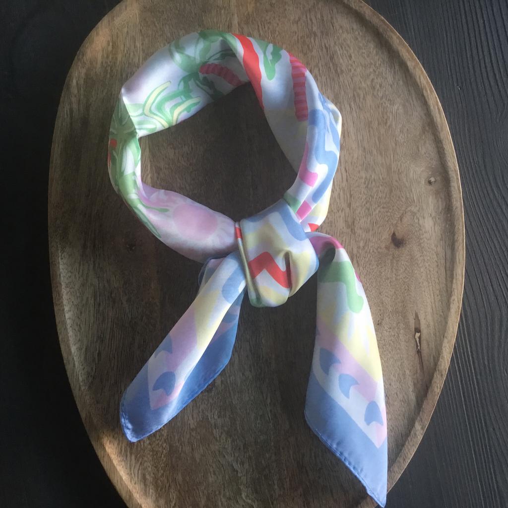 Zomerse bandana, Kleding | Dames, Mutsen, Sjaals en Handschoenen, Ophalen of Verzenden, Nieuw, Maat 38/40 (M), Sjaal