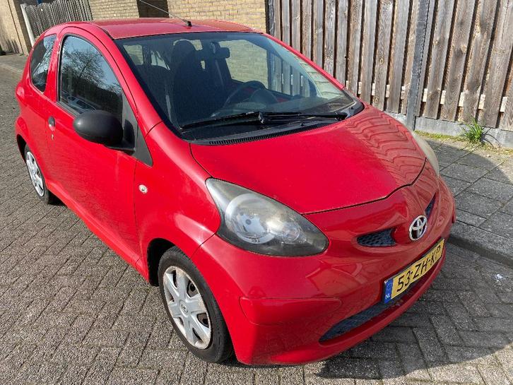 Toyota Aygo 1.0 12V Vvt-i 3DRS MMT 2008 Rood, Auto's, Toyota, Particulier, Aygo, Benzine, A, Hatchback, Handgeschakeld, Origineel Nederlands