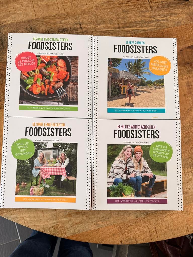 FoodSisters Kookboeken - Complete Seizoenscollectie (4 boeke, Ophalen of Verzenden, Zo goed als nieuw, Hoofdgerechten, Gezond koken