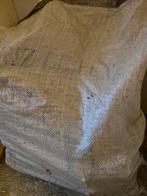 Houten grondpennen voor stormtent, Ophalen