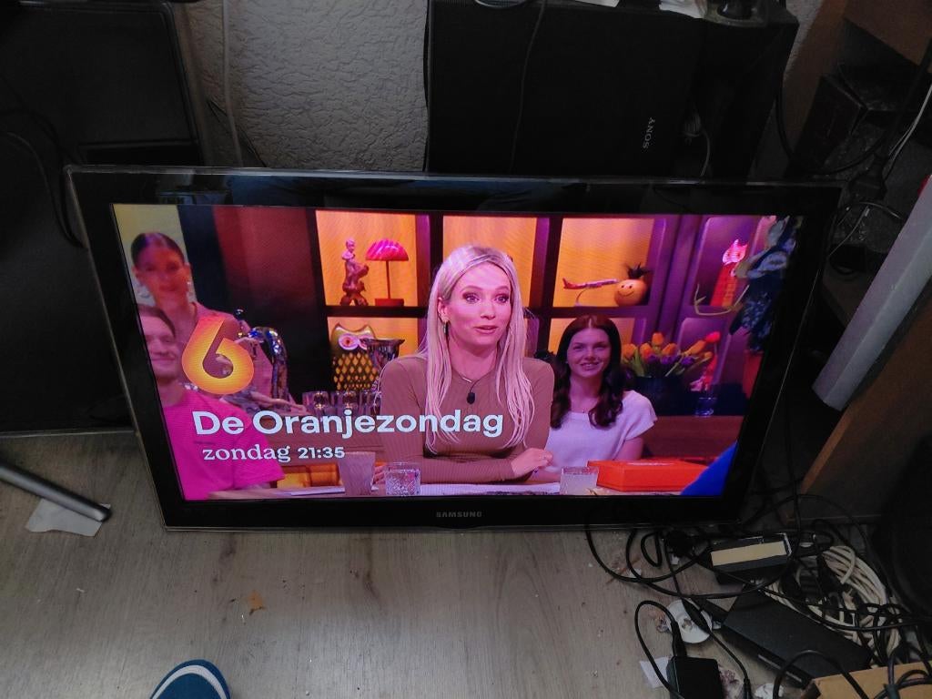 tk samsug 32 inch zonder voet doe een leuk bod, Ophalen, 50 Hz, LCD, Samsung