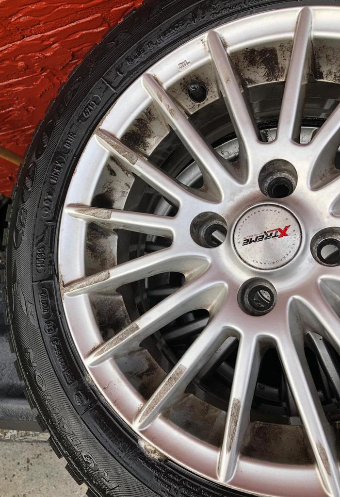 Vrijwel Ongebruikte winterbanden op lichtmetalen velgen!, Auto-onderdelen, Banden en Velgen, Ophalen, 14 inch, 175 mm, Banden en Velgen