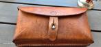 Vintage Leren Tasje J. Ochsner Sattler Ettiswil 66, Ophalen of Verzenden, Overige soorten, Overige gebieden, Overige typen