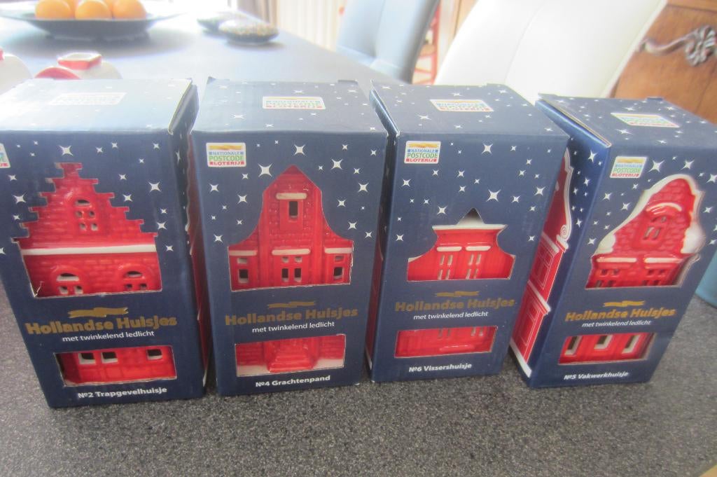 postcode huisjes no's 2, 4, 5 en 6  in doos, Diversen, Kerst, Ophalen of Verzenden, Nieuw