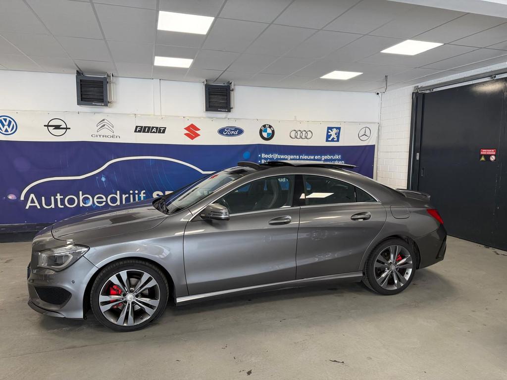 Mercedes-Benz CLA-klasse 180 Ambition PANO/AUTOMAAT, Auto's, Gebruikt, Euro 6, 4 cilinders, 715 kg