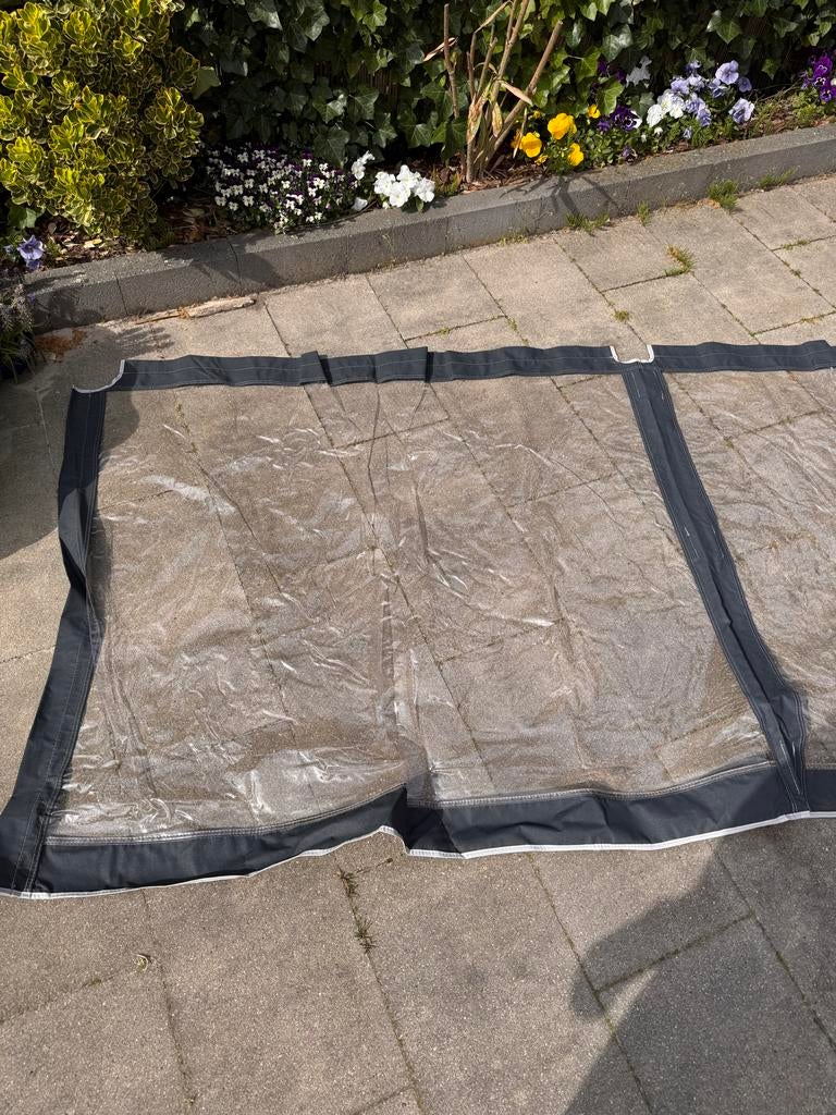 Isabella windscherm 1,3m hoog, 5,9m lang, Ophalen, Zo goed als nieuw