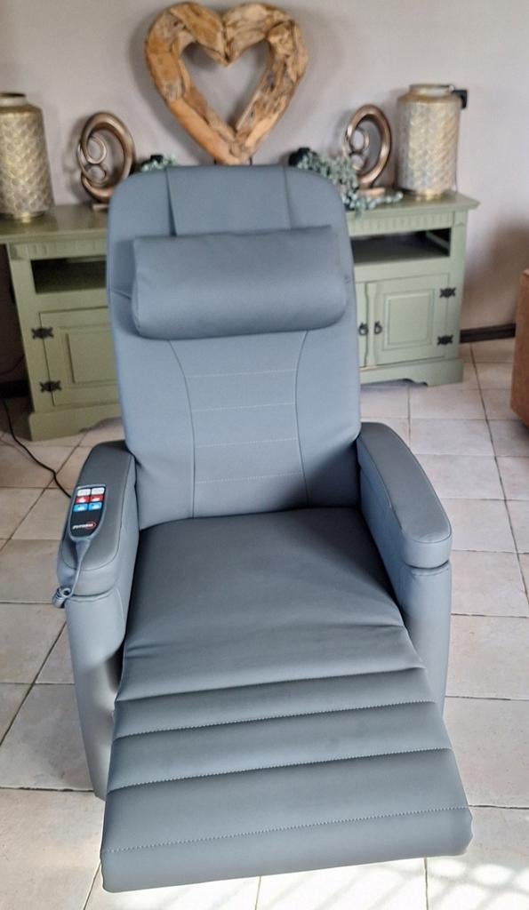 Fitform 570 Vario zorgfauteuil met sta op functie, Overige materialen, Ophalen of Verzenden, Zo goed als nieuw, Eén