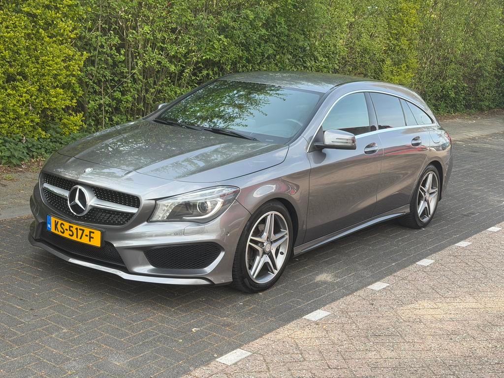 Mercedes-Benz CLA 180 AMG line automaat 7G-DCT 2015 Grijs, Auto's, CLA, 730 kg, Zwart, 4 cilinders