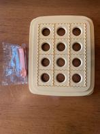 Tupperware Hapjes Rooster Groot-Ravioli Maker 2 xbeschikbaar, Ophalen of Verzenden, Nieuw, Crème, Overige typen