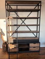 Mooie wand/boekenkast met ladder, Ophalen, Gebruikt, 200 cm of meer, 150 tot 200 cm