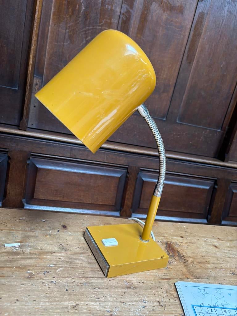 Oker vintage design tafellamp bureaulamp, Huis en Inrichting, Lampen | Tafellampen, Ophalen of Verzenden, Zo goed als nieuw, Minder dan 50 cm