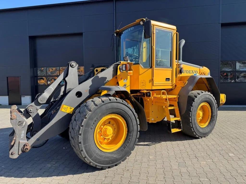 Volvo L60E 9600 Uur! (bj 2005), Zakelijke goederen, Machines en Bouw | Kranen en Graafmachines, Wiellader of Shovel