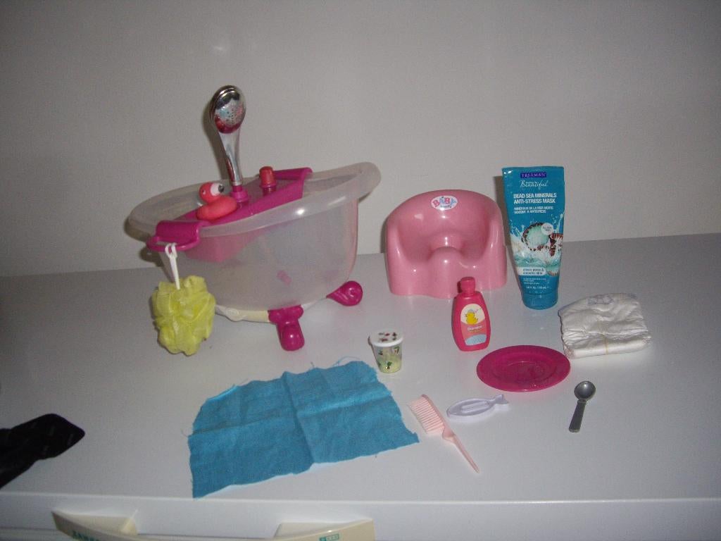 baby born bad met geluid + licht + acc, Kinderen en Baby's, Speelgoed | Poppen, Ophalen, Zo goed als nieuw, Babypop