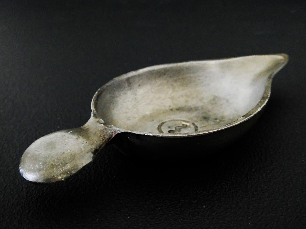 Antiek tinnen medicijnbakje medicijnschuitje met esculaap, Ophalen of Verzenden