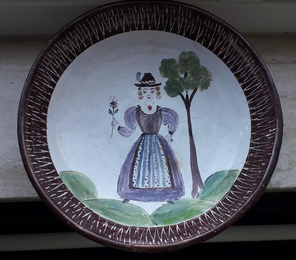 Handgemaakte Keramische Schaal met Folklore Decoratie, Antiek en Kunst, Ophalen