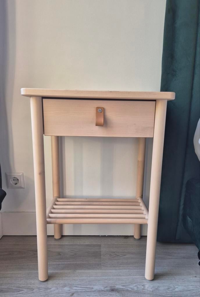 BJÖRKSNÄS nachtkastje berken 48x38x69 cm, Huis en Inrichting, Ophalen, 55 tot 70 cm, Zo goed als nieuw, 45 tot 65 cm