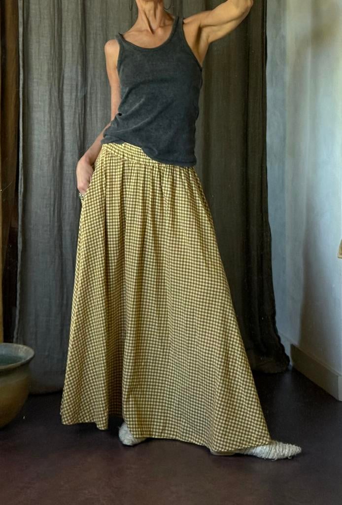 Zeer mooie lange wijde rok cirkel vib 38  (36/40 ook ), Kleding | Dames, Rokken, Overige kleuren, Nieuw, Ophalen of Verzenden