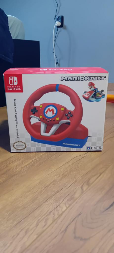 Nintendo Switch Mario Kart Racing Wheel Pro Mini, Spelcomputers en Games, Spelcomputers | Nintendo Consoles | Accessoires, Zo goed als nieuw