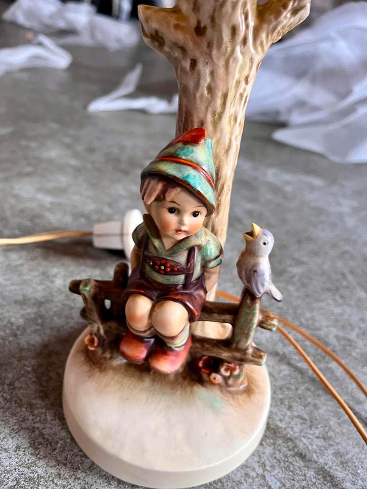 Hummel tafel lamp, Verzamelen, Beelden en Beeldjes, Gebruikt, Hummel, Ophalen of Verzenden