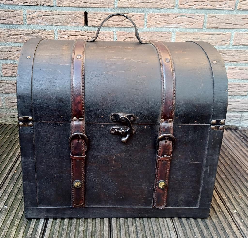 Houten kist met mooie, afgewerkte rode binnenkant, Huis en Inrichting, Woonaccessoires | Kisten, Ophalen, Minder dan 50 cm, Gebruikt