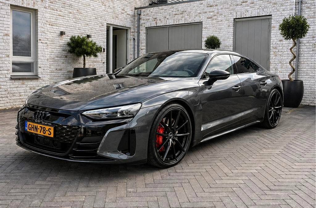Audi e-tron GT RS 93kWh 600pk 2021 Grijs FULL OPTION -BOMVOL, Auto's, Automaat, Zwart, 93 kWh, Elektrisch