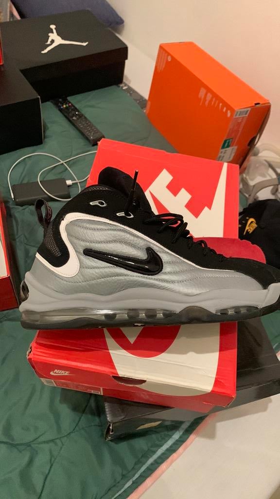 NIKE AIR TOTALMAX UPTEMPO OG-‘METALLIC SILVER”/2021/Size 45, Kleding | Heren, Schoenen, Overige kleuren, Verzenden, Sportschoenen