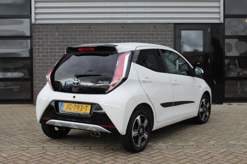 Toyota Aygo 1.0 VVT-i X-Sport / Carplay / Navigatie / N.A.P., Voorwielaandrijving, Stof, Gebruikt, Met garantie (alle)