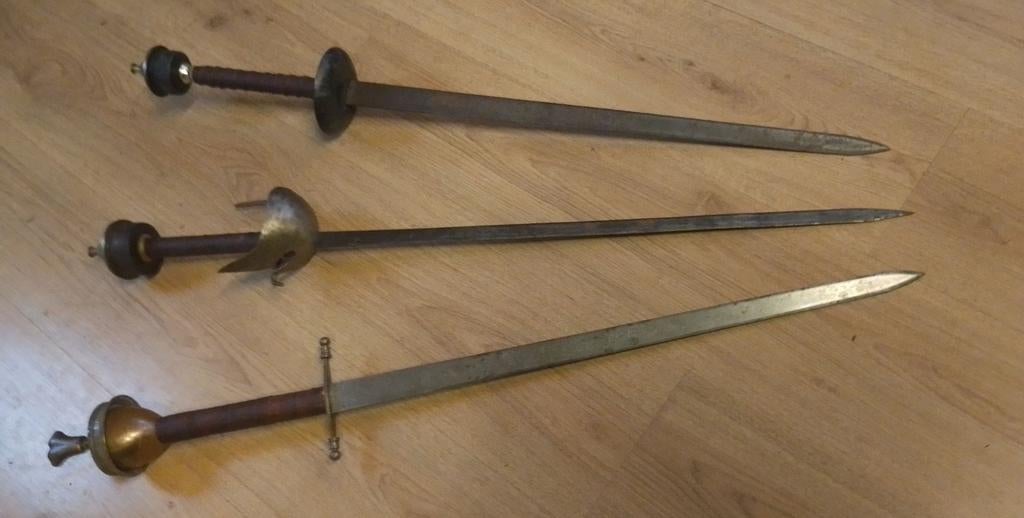 Fraaie vintage oude zwaarden!, Ophalen of Verzenden, Overige soorten, Nederland, Zwaard of Sabel
