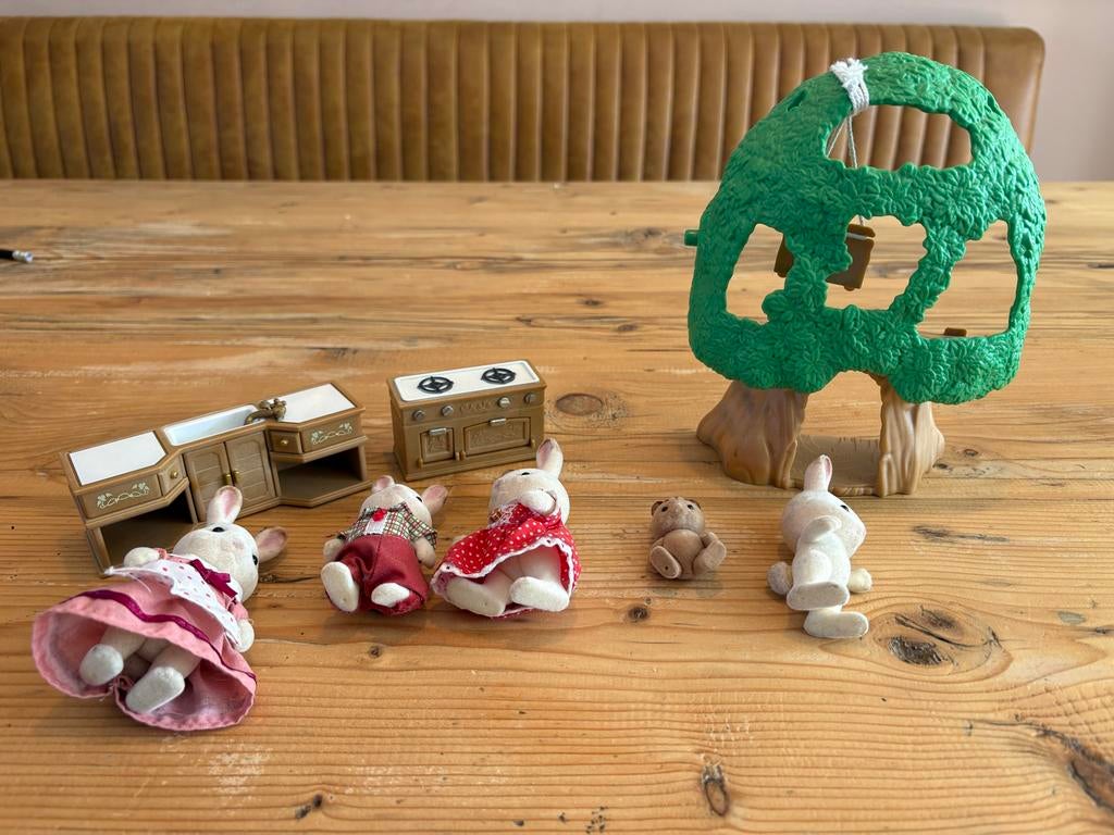 Sylvanian family met keukentje en boomhut, Ophalen of Verzenden, Gebruikt, Jongen of Meisje