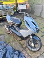 Yamaha Aerox 50cc 2 takt, Fietsen en Brommers, Scooters | Yamaha, Ophalen, Aerox, Maximaal 45 km/u, Zo goed als nieuw