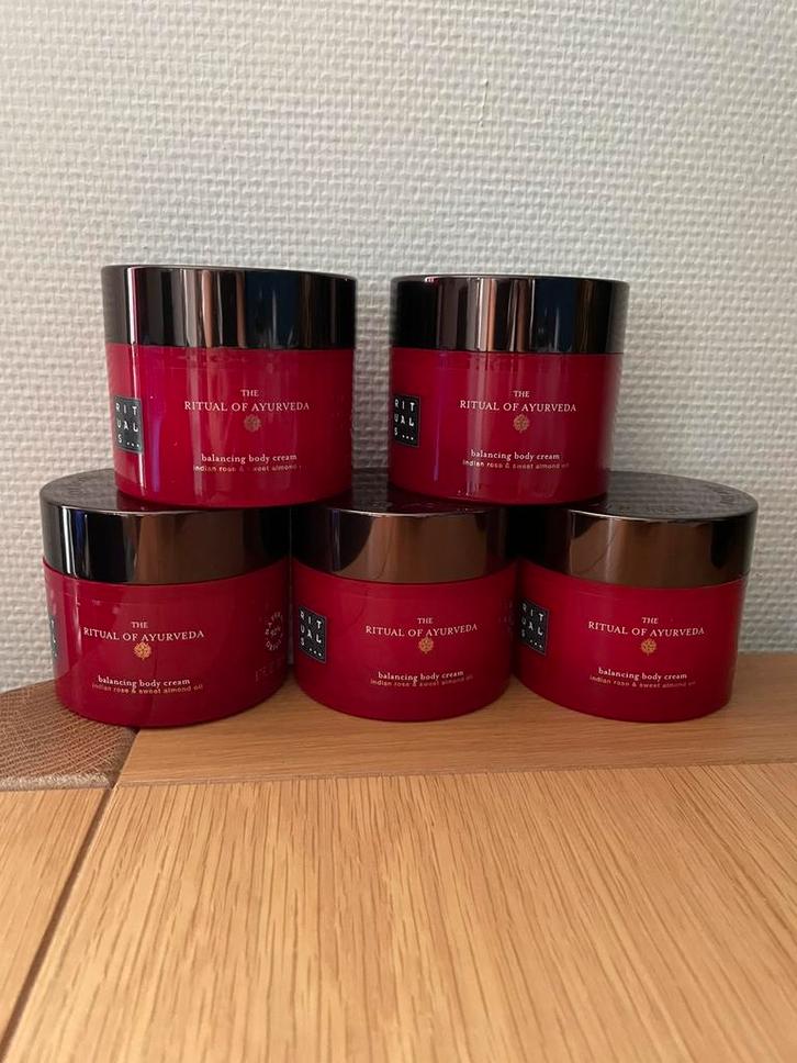 rituals Ayurveda Indian rose sweet almond oli bodycream, Sieraden, Tassen en Uiterlijk, Uiterlijk | Lichaamsverzorging, Nieuw