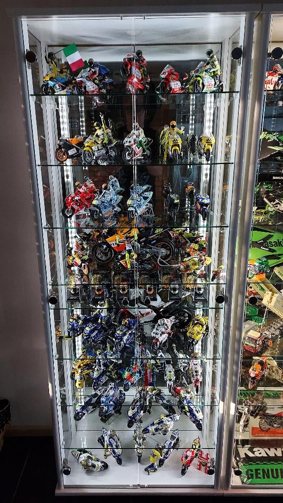 Valentino Rossi verzameling te koop aangeboden ., Hobby en Vrije tijd, Modelauto's | 1:5 tot 1:12, Ophalen of Verzenden, Zo goed als nieuw