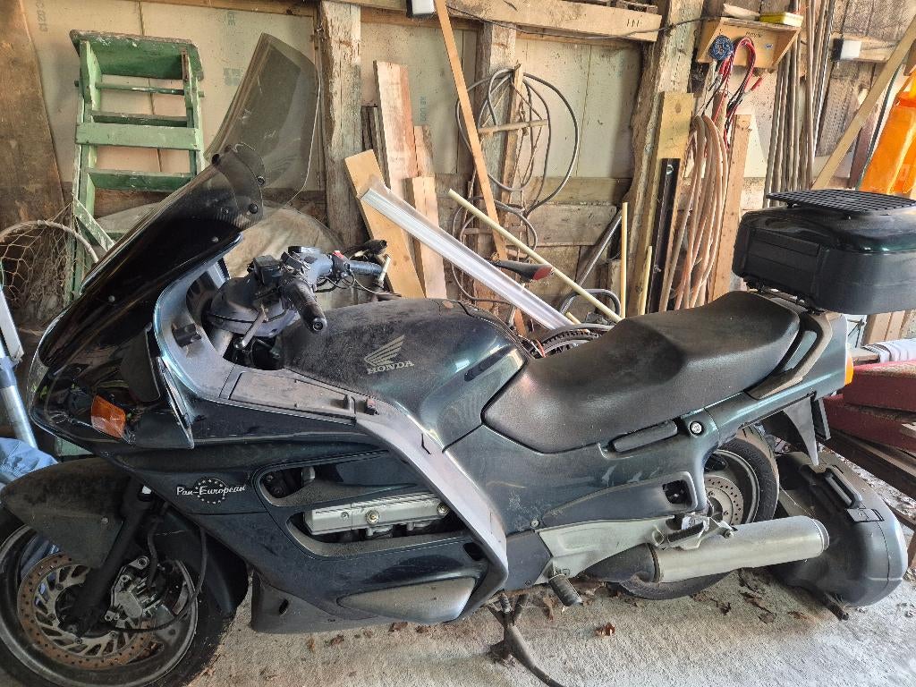 Honda pan-European ST1100, Handvatverwarming, 4 cilinders, Motorrijbewijs A, Gebruikt