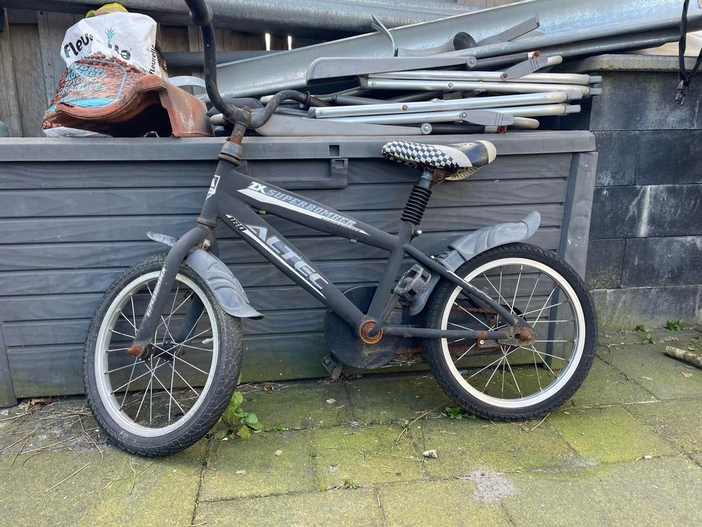 Kinderfiets opknapbeurt nodig - Leuk project!, Fietsen en Brommers, Ophalen, Gebruikt, 16 tot 20 inch