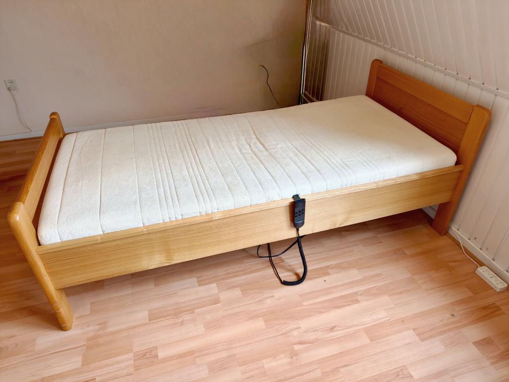 Seniorenbed, Ophalen, Gebruikt, 90 cm, Eenpersoons