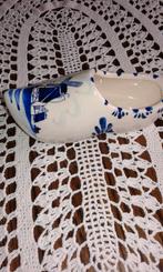 antieke porseleinen decoratieve sierklomp ; leuk beschilderd, Ophalen of Verzenden