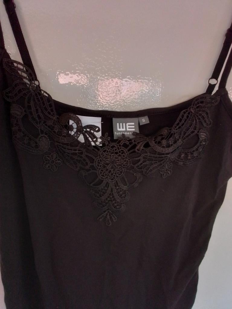 101 Bruin topje met sier kantje van WE maat S nieuw, Ophalen of Verzenden, Nieuw, Bruin, Zonder mouw