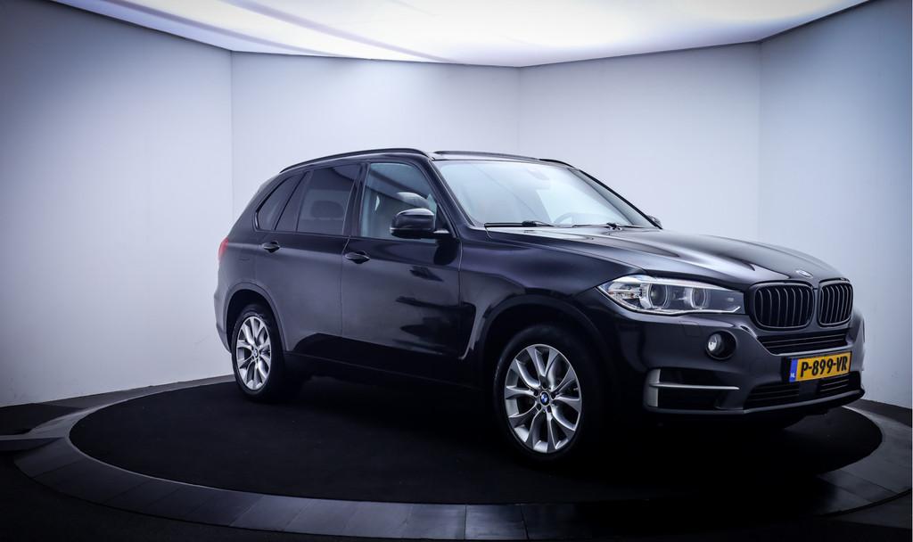 BMW X5 40e iPerf. High Executive PANO | MEMORY | CAMERA | HE, Auto's, BMW, Gebruikt, 4 cilinders, Zwart, Leder