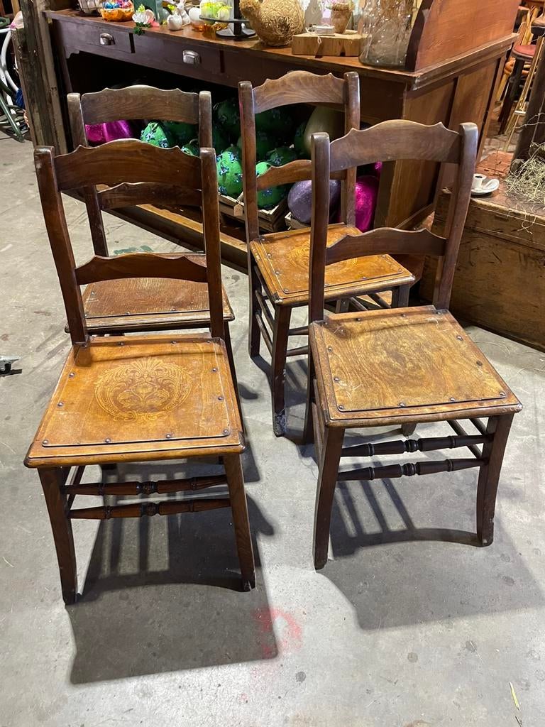 8 stuks 100 jaar oude cafe stoeltjes, Antiek en Kunst, Antiek | Meubels | Stoelen en Banken, Ophalen of Verzenden