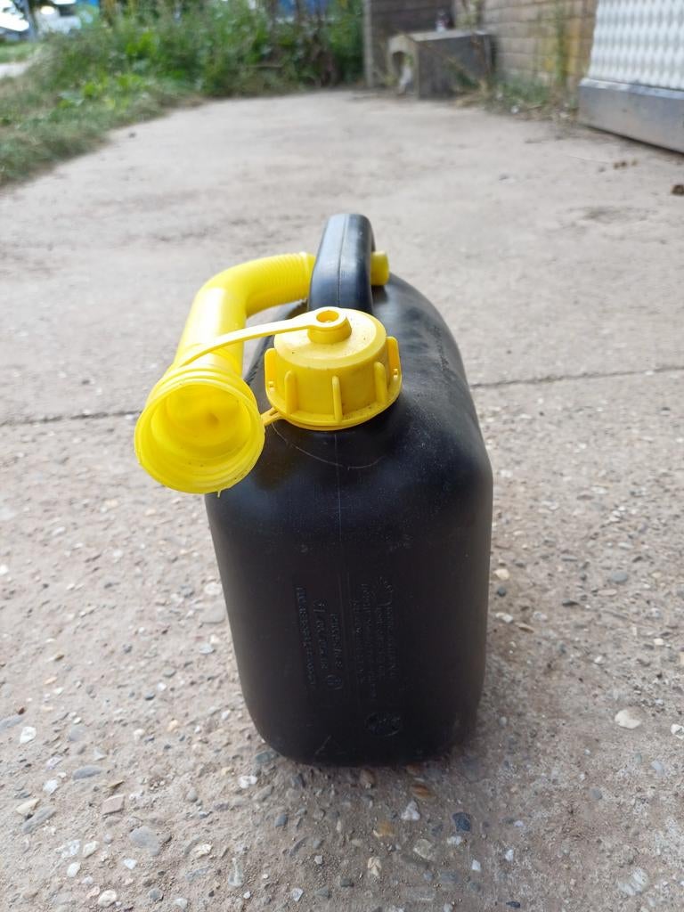Jerrycan 5 liter per stuk 5 euro voor benxine of diesel., Ophalen of Verzenden, Nieuw
