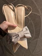 Pull & Bear 38 hakken heels sieraad details, Pumps, Zwart, Nieuw, Ophalen of Verzenden