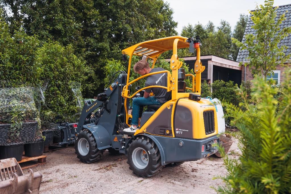 Eurotrac W11, Ophalen, Nieuw