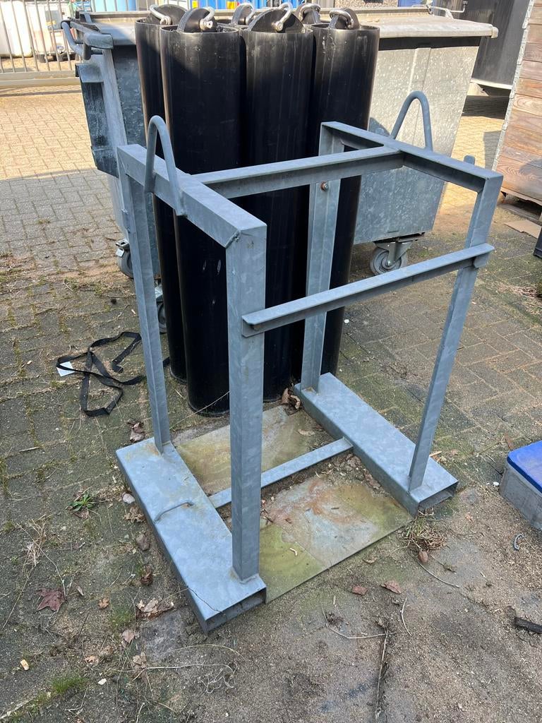 Stevig gasflessenrek voor veilig transport en opslag, Ophalen