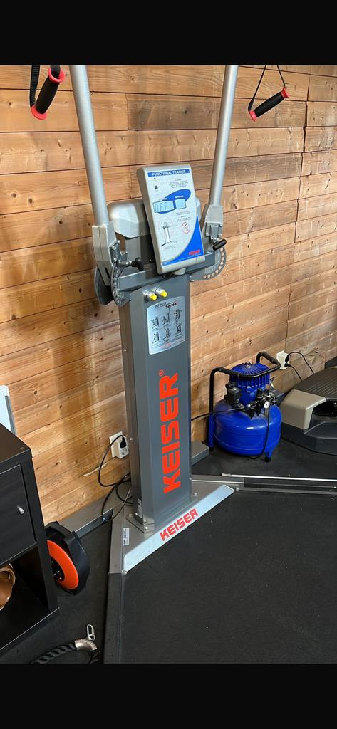Keiser functional trainer met compressor, Ophalen, Zo goed als nieuw