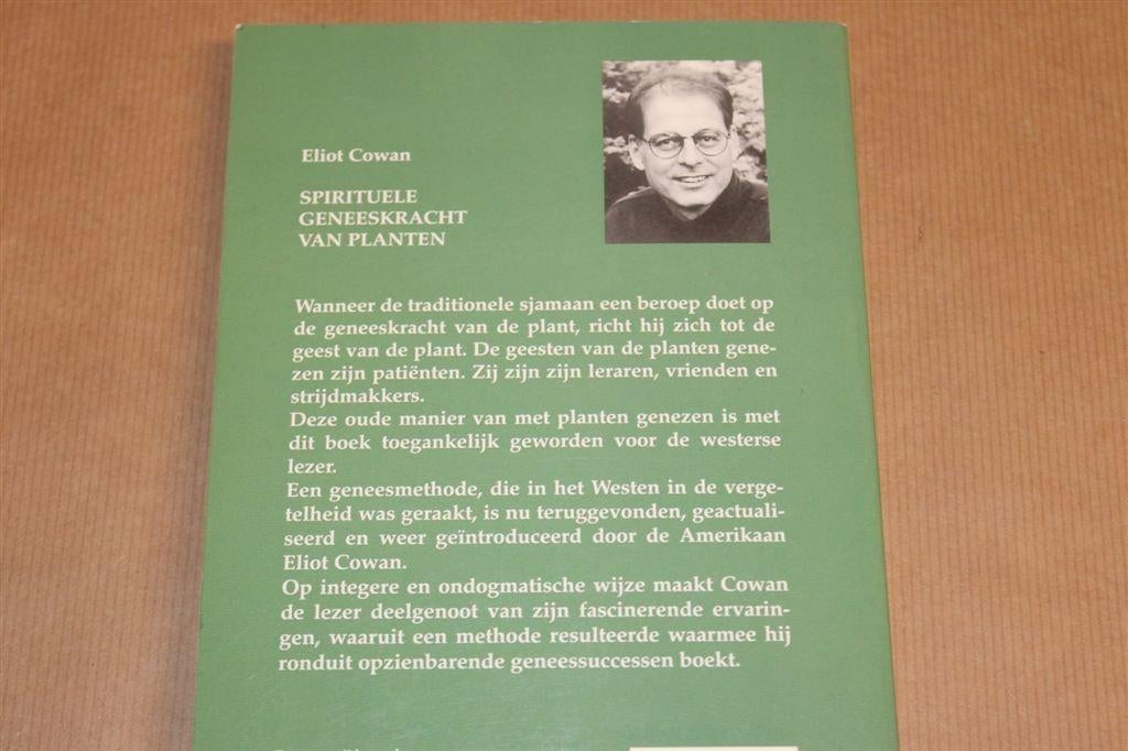 Spirituele Geneeskracht van Planten — Zienswijze Sjamanen, Ophalen of Verzenden, Zo goed als nieuw, Overige onderwerpen, Achtergrond en Informatie